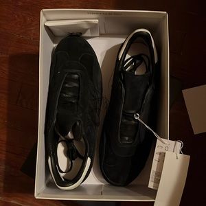 Y3 adidas brand new. Bought for my son he didn't like them once they arrived.